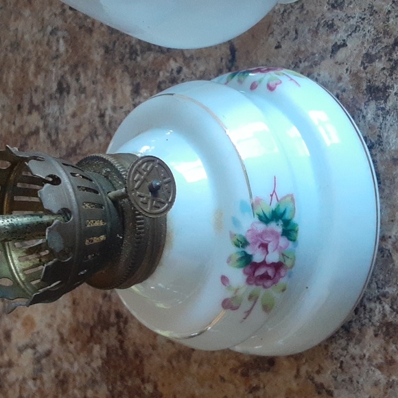 Beautiful antique oil lamp handmade from Japan - Picture 3 of 7